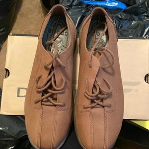 Men’s crocs size 9, never worn